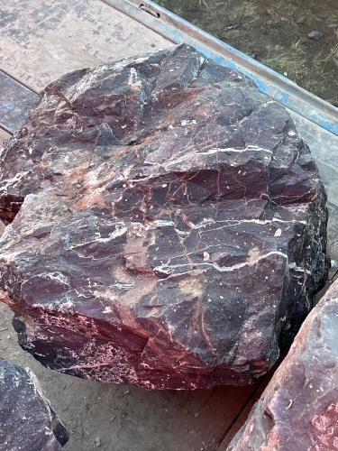 Камни для ландшафтного дизайна красно-фиолетовые 10-60 килограмм купить в Республике Адыгея