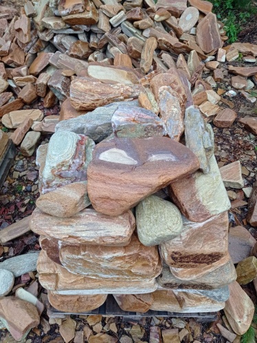 Златолит жёлтый, жёлто-зелёный глыбки и валуны для ланшафтного дизайна купить в Республике Адыгея