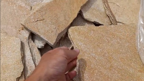 Плитняк златолит жёлтый золотистый для отмостки купить в Республике Адыгея