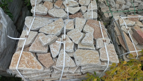 Гранитный плитняк галтованный для парковки купить в Республике Адыгея