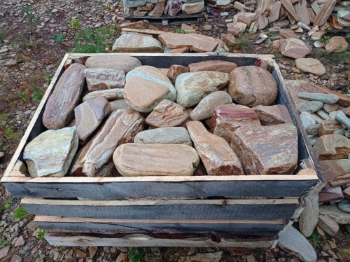 Златолит жёлтый, жёлто-зелёный глыбки и валуны для ланшафтного дизайна купить в Республике Адыгея