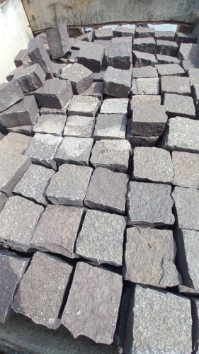 Брусчатка колотая красная