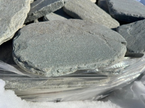 Плитняк златолит зелёный галтованный для мощения на бетон купить в Республике Адыгея