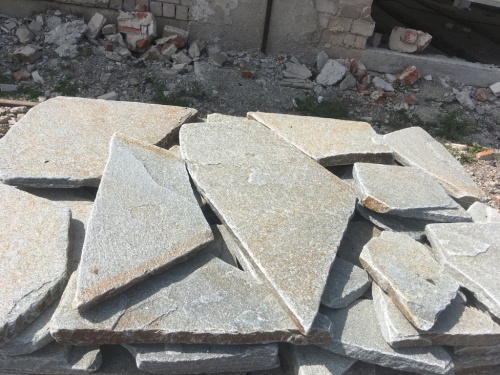 Златолит серебристый галтованный для лестниц купить в Республике Адыгея